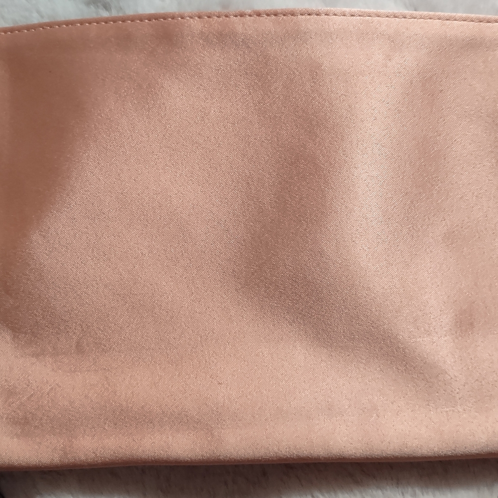 🆕 Gucci Beauty Bag repurposed to Crossbody - Picture 8 of 12